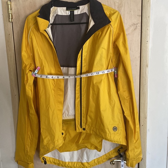 Novara Women's Cycling Jacket. Nylon Lightweight. Size L - Picture 5 of 7